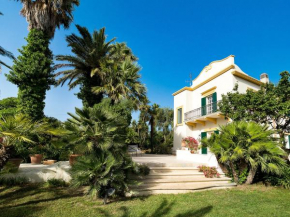 Elegant villa in Salemi with swimming pool Salemi